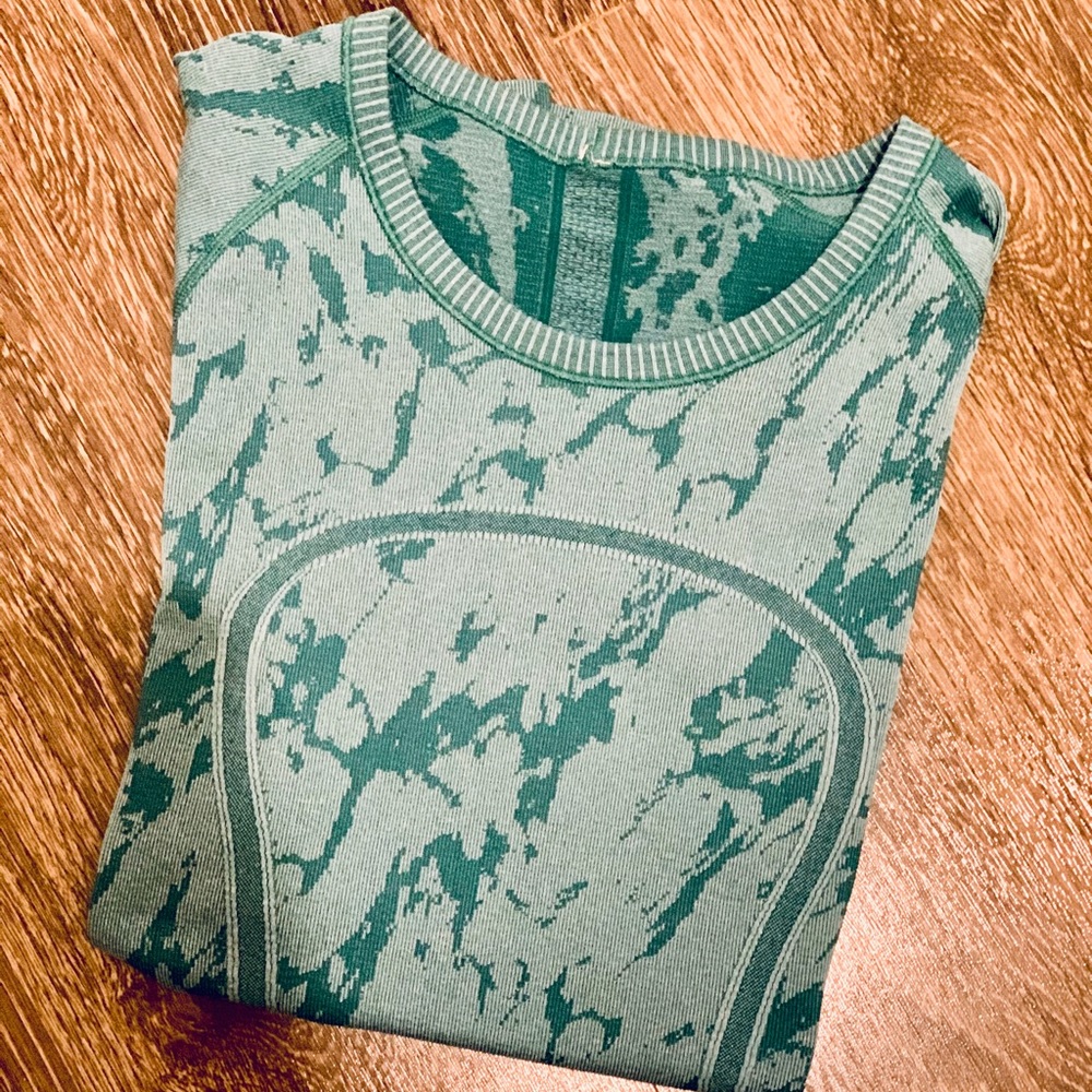Lululemon Swifty Tech size 8